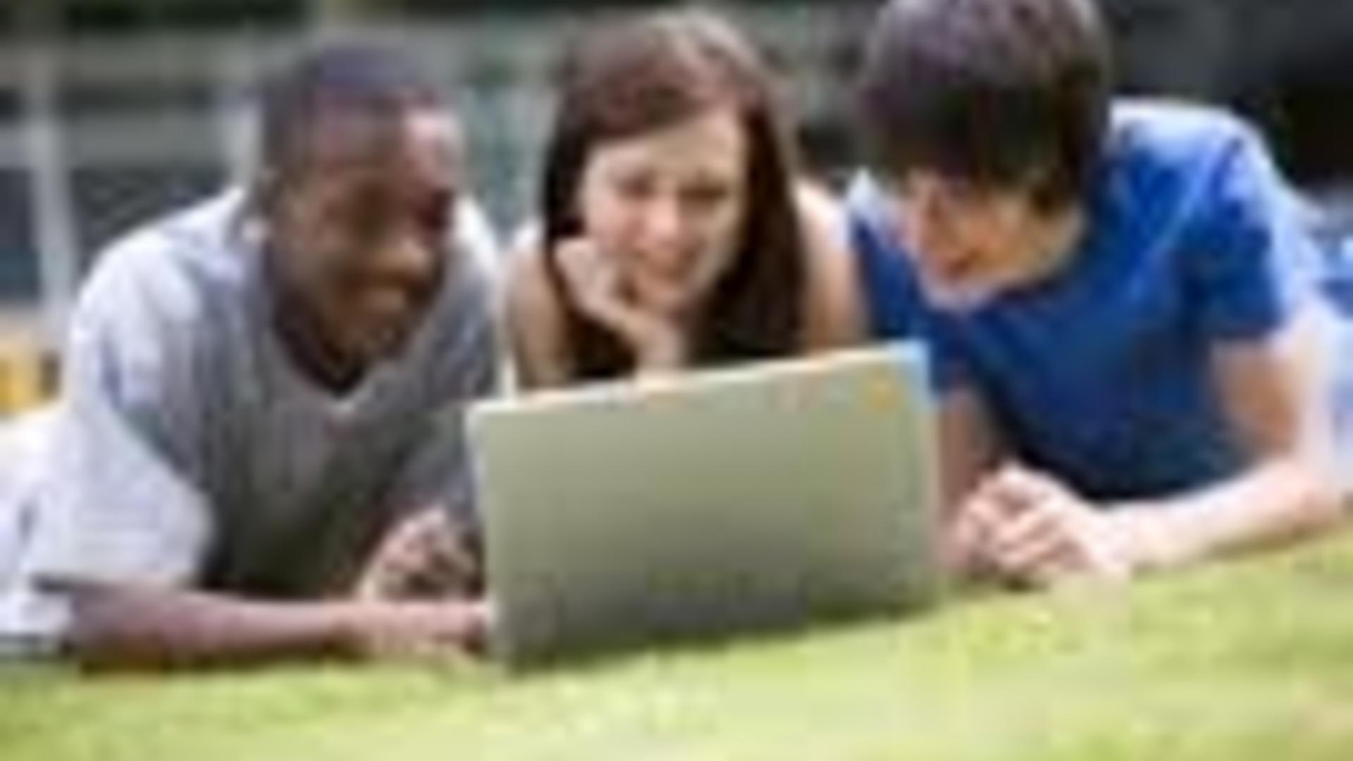 ETUDIANTS ETUDIANTS